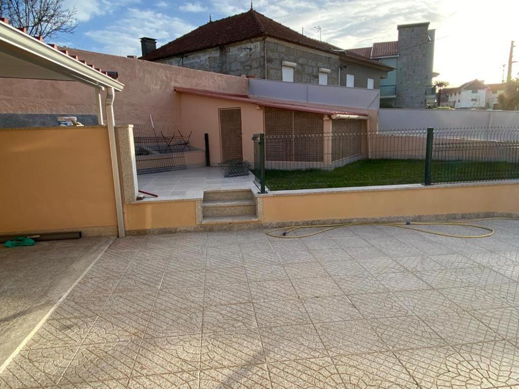 Vivenda Caixilao Casa Com 3 Quartos Viana do Castelo Esterno foto
